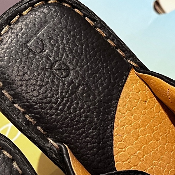 b.o.c. Women's Black Slip-On Clogs - Picture 5 of 8